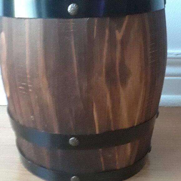 Wooden Whiskey/Wine Barrel For Bar Or Home Decor - Picture 8 of 10